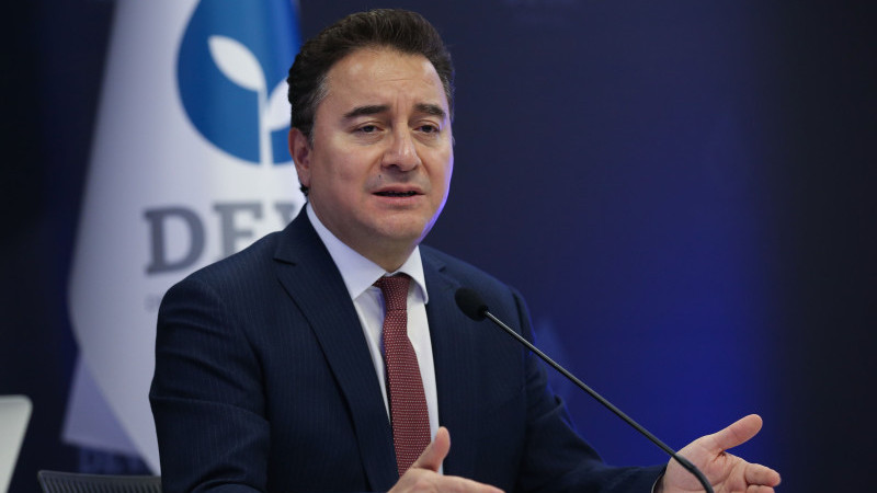 Babacan, Gözyaşlarına Hâkim Olamadı