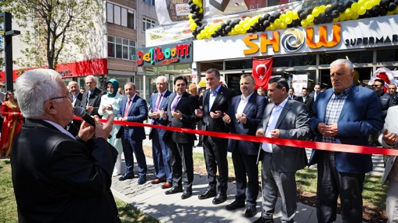 Show Market, Zeytinburnu'nda Büyümeye Devam Ediyor!