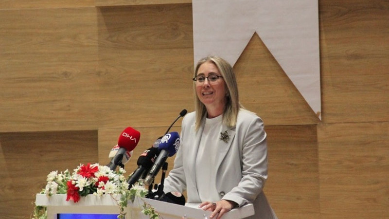 AK Partili Çankırı’dan İzmir’de Su Tepkisi: “Hizmet İçin Değil Bahane Üretmek İçin mi Seçildiniz?”
