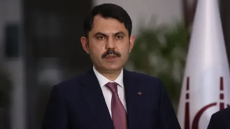 Bakan Kurum’dan Deprem Sonrası Kritik Uyarı: “Hasarlı Binalara Girmeyin”