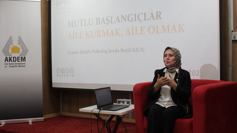 AKDEM ÇARŞAMBA SEMİNERLERİNDE YENİ DÖNEM BAŞLADI