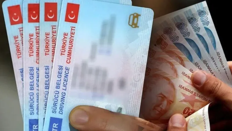 Eski tip ehliyetlere veda: Yenilemeyenlere 7 bin 438 TL ödeme çıkacak