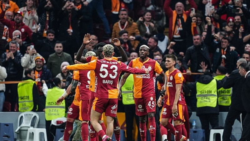 Galatasaray 3-2 Samsunspor: Aslan evinde hata yapmadı