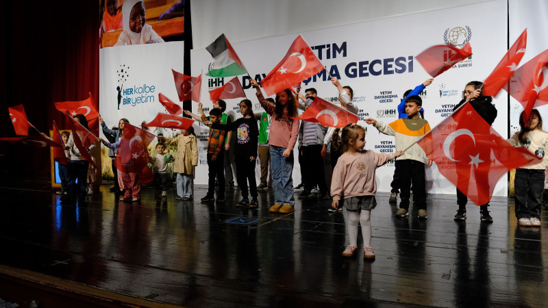 Bursa'da 11. Yetim Dayanışma Gecesi düzenlendi