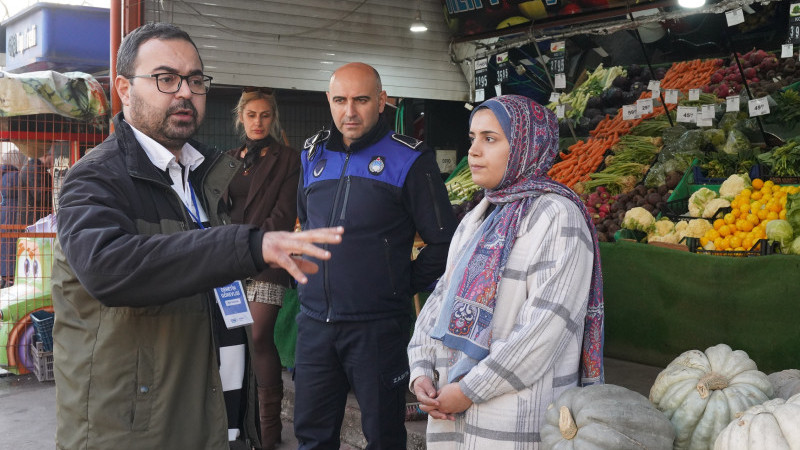 BEYLİKDÜZÜ’NDE ÇEVREYİ KİRLETMENİN CEZASI 2 BİN 953 TL