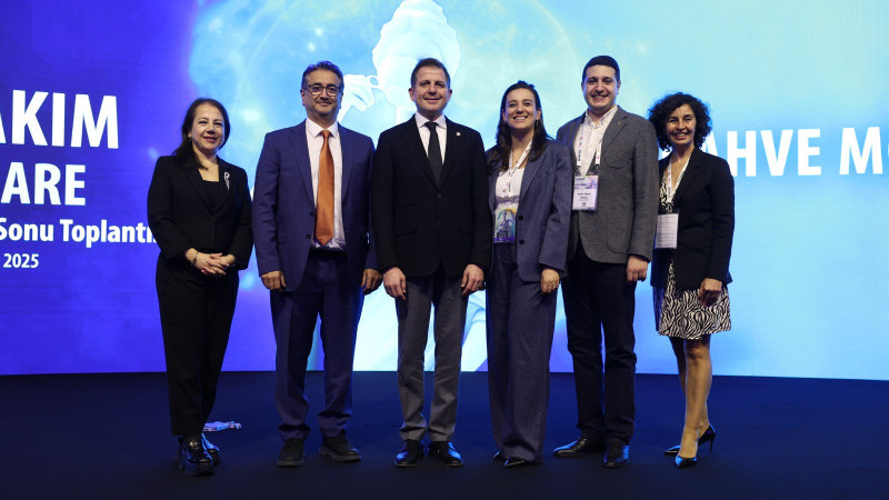 ETKİN ECZACILIK DERNEĞİ 12. BİLİMSEL YIL SONU TOPLANTISI GERÇEKLEŞTİRİLDİ