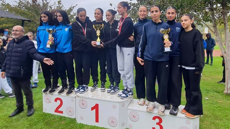 Eyüpsultan Belediyesi sporcuları zirvede