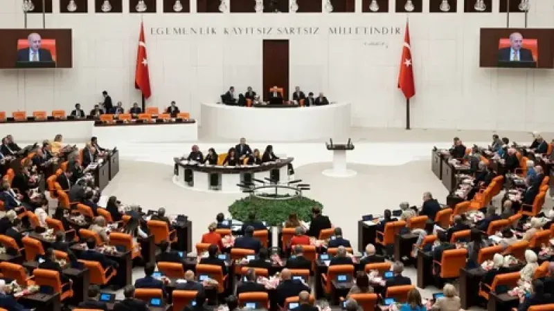 AK Parti’den “Terörsüz Türkiye” Raporu: Çalışma TBMM’ye Sunuldu 