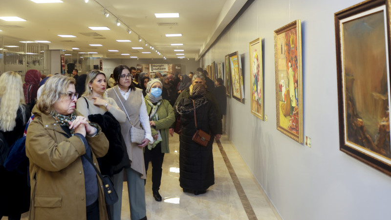 ‘RENGİN HAFIZASI’ SERGİSİ KAPILARINI AÇTI