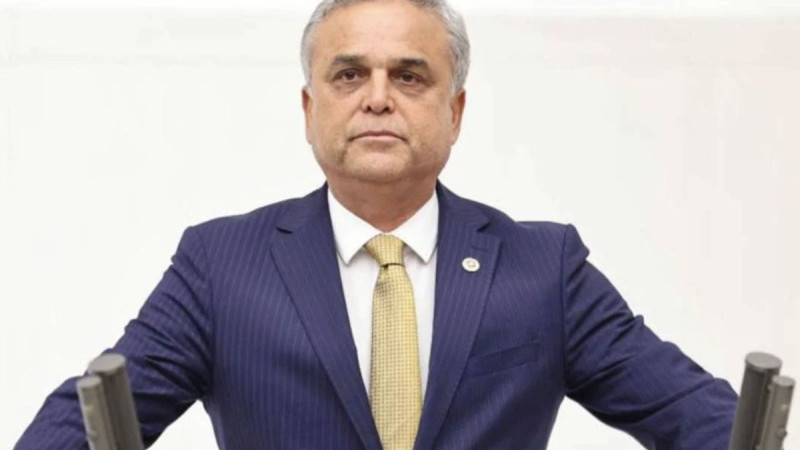 CHP’den istifa eden Hasan Ufuk Çakır AK Parti saflarında