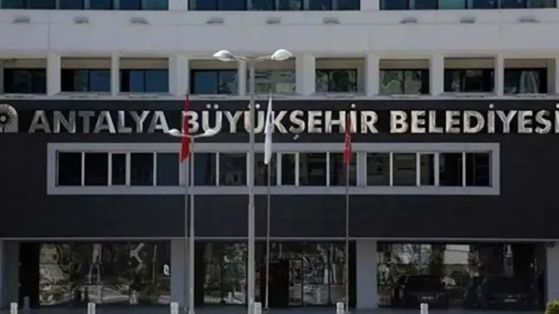 Antalya Büyükşehir Belediyesi’ne Rüşvet Operasyonu: 14 Gözaltı