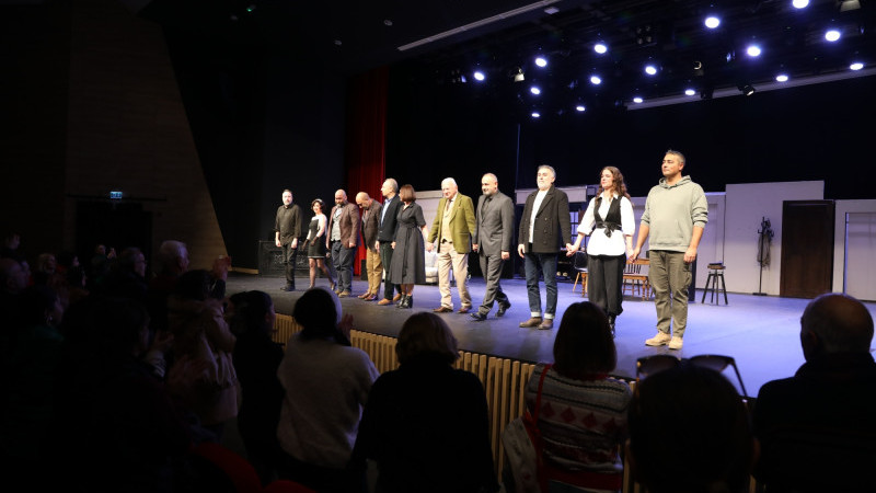 NORVEÇ EDEBİYATININ BAŞYAPITI “BİR HALK DÜŞMANI” ATAŞEHİR SEYİRCİSİNE KONUK OLDU