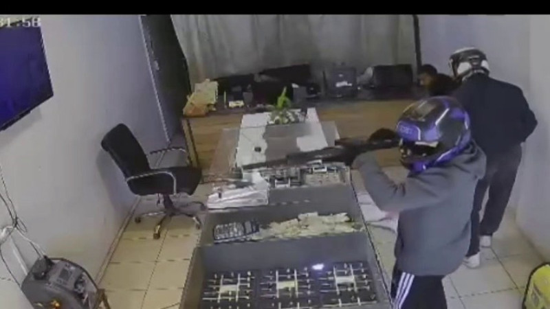 Hatay’da silahlı kuyumcu soygunu: 80 saniyede altınları alıp kaçtılar