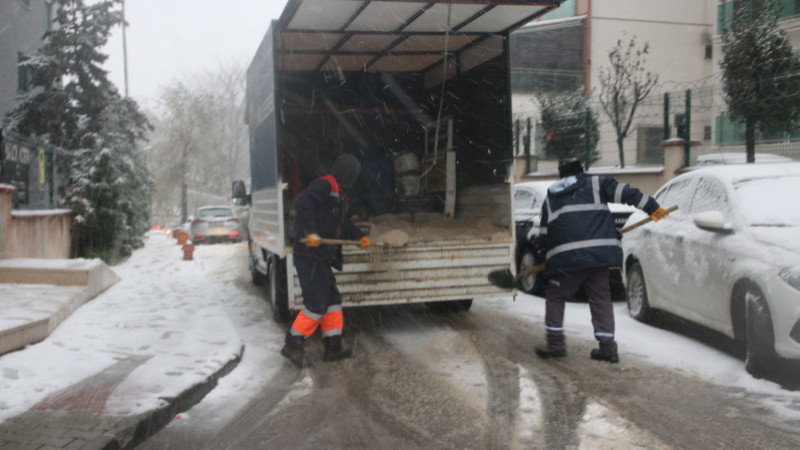 Kartal Belediyesi Kar Yağışına Karşı Teyakkuzda