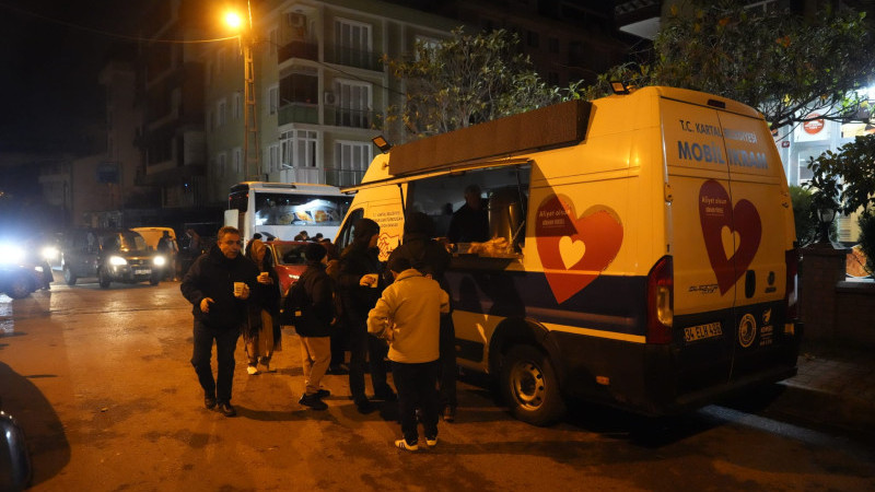 Kartal'da Umre Yolcuları Dualar İle Uğurlandı