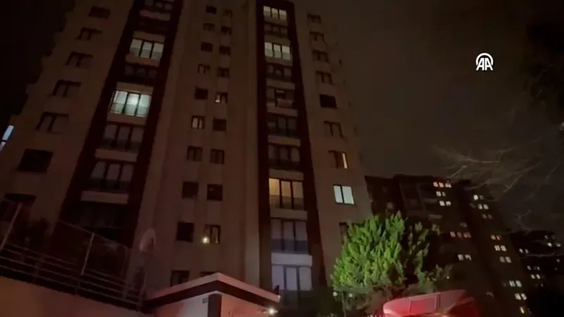 Zeytinburnu’nda Site Otoparkında Elektrikli Araç Yangını