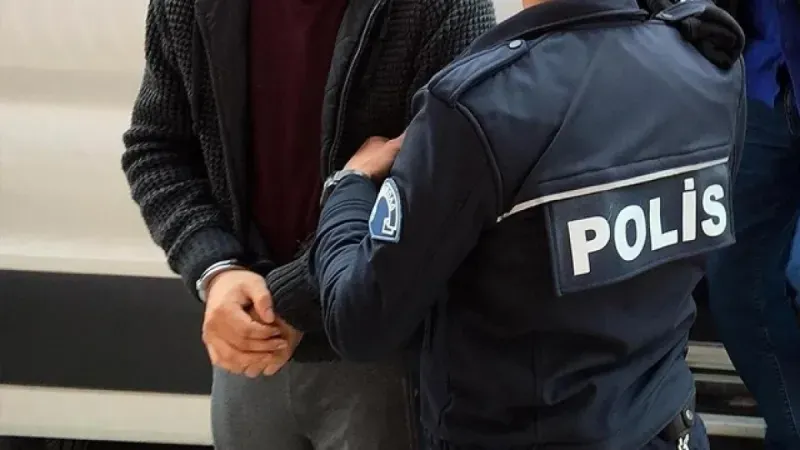 İstanbul merkezli ilaç operasyonu: 19 eczacı gözaltında