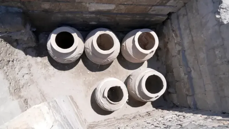 Ani Antik Kenti'nde Orta Çağ'a ait erzak deposu bulundu
