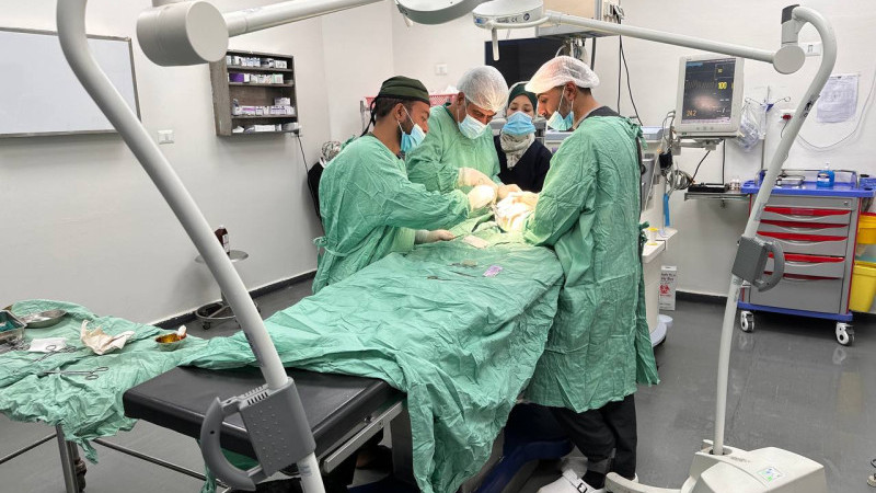 Türk Doktorlardan Gazzeli Yaralılara Ameliyat Desteği