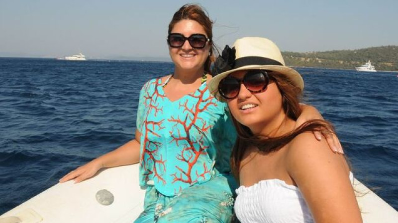 Melisa Ural'ın  Annesine Olan Benzerliği Şaşırttı