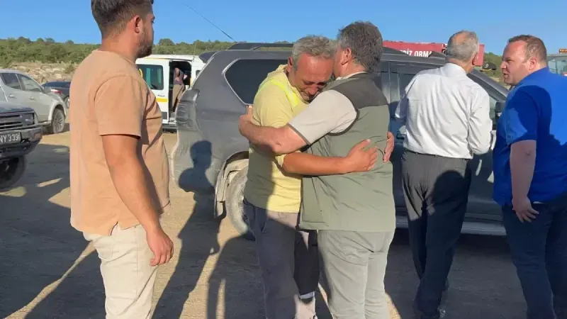 “Alevlerin Arasından Çıktı, Gözyaşlarıyla Müdürüne Sarıldı”