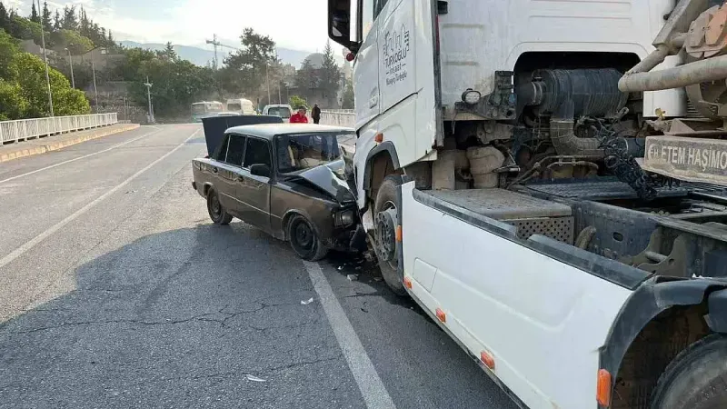 Tekirdağ'da Feci Kaza: Kamyon ile Otomobil Çarpıştı, 4 Kişi Hayatını Kaybetti