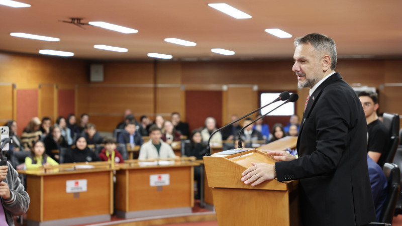 Gençler sordu, Başkan Vekili Akın yanıtladı