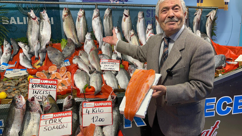 DENİZLERDE HAMSİ BOLLUĞU 1 KİLO HAMSİ 120, 4 KİLOSU 400