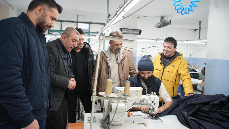 Arnavutköy’de Radyocular Atölyede Üretimin Kalbine Kulak Verdi
