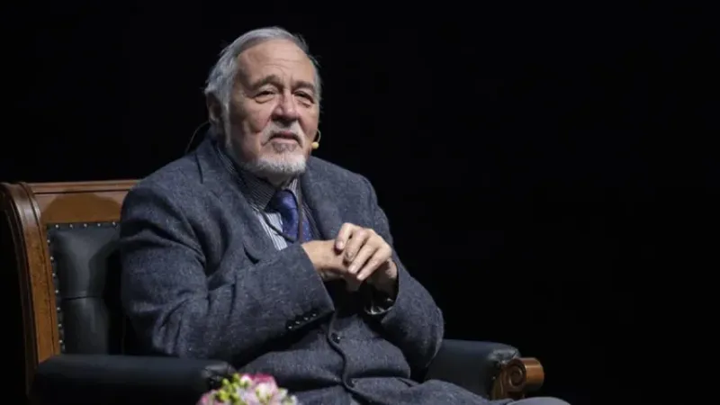 İlber Ortaylı son yolculuğuna uğurlanıyor