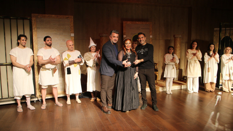 Kartal’da Tiyatro Rüzgârı: Hafta Boyunca Perdeler Kapanmıyor!