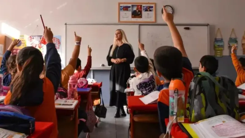 MEB’DEN SÖZLEŞMELİ ÖĞRETMENLER İÇİN EK ATAMA