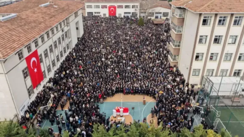 Öğretmen Fatma Nur Çelik son yolculuğuna uğurlandı