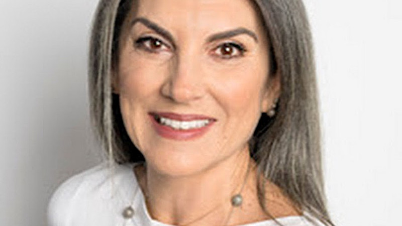 Yaprak Özer’den dikkat çeken mesajlar: “Kadın için en büyük güç meslek”