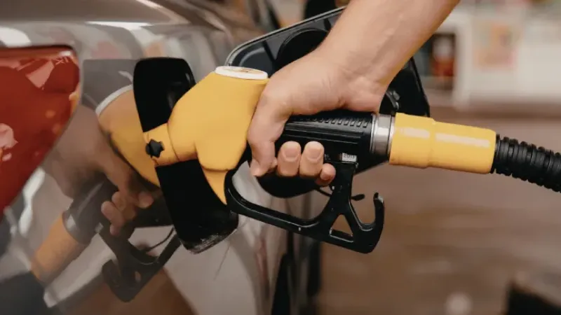 Akaryakıta çifte zam: Motorine 7,80 TL artış bekleniyor