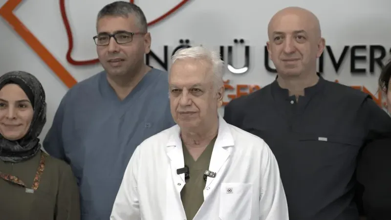 Dünyanın ilk 8’li çapraz karaciğer nakli Malatya’da gerçekleştirildi