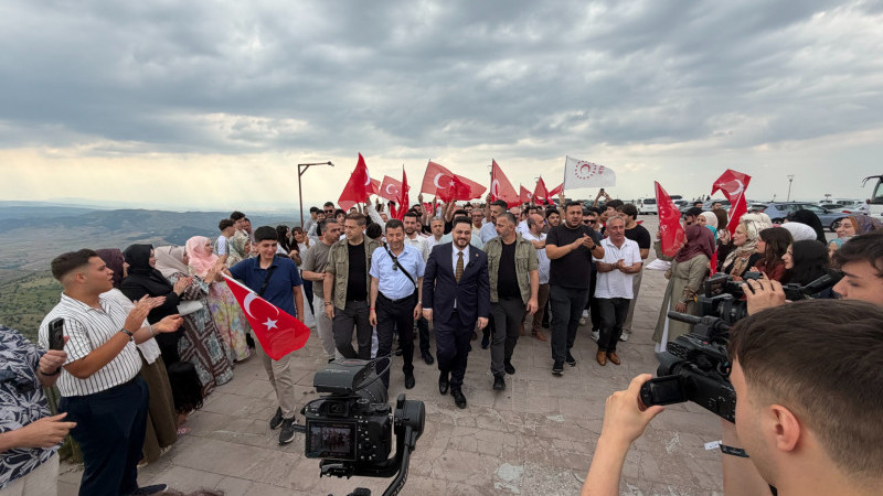 Hüseyin Baş ve BTP gençliği Afyon Kocatepe’de buluştu