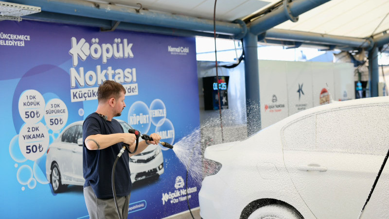 KÜÇÜKÇEKMECE BELEDİYESİ’NDEN ARAÇ SAHİPLERİNE EKONOMİK VE PRATİK HİZMET: KÖPÜK NOKTASI