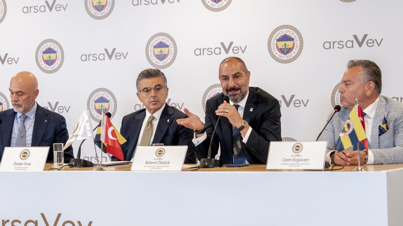 Fenerbahçe’de Kadın Futbol Takımı, arsaVev’e Emanet
