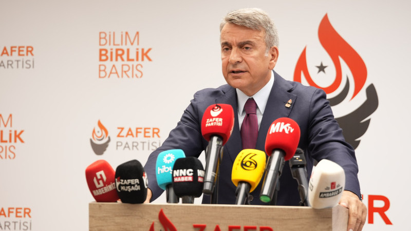 Zafer Partisi Sözcüsü; Azmi Karamahmutoğlu Türkiye gündemine ilişkin değerlendirmelerde bulundu.